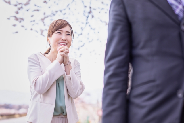 スーツ姿がモテるのには女性側の心理もある！